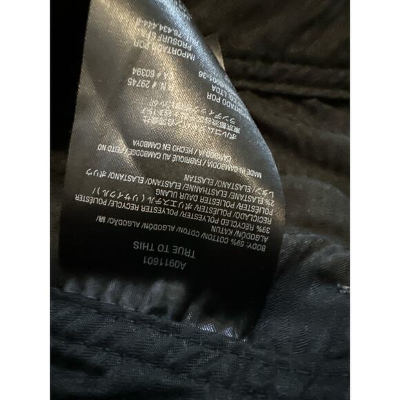 Volcom‎ Men’s Shorts Size 34 Gray Chino Style Casual Stretch Flat Front Golf - Picture 4 of 7